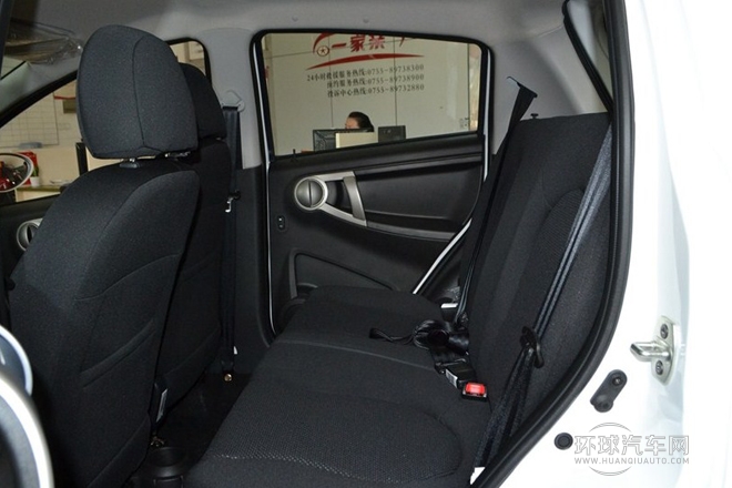 2013款 國際版 1.0L 舒適型