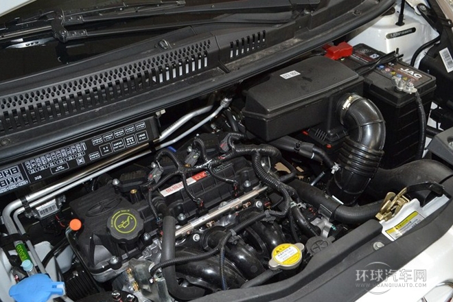 2013款 國際版 1.0L 舒適型