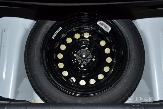 2013款 國際版 1.0L 舒適型