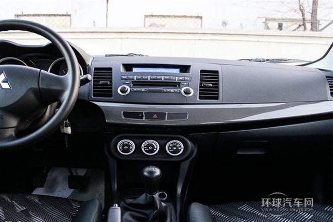 2013款 風尚版 1.6L 手動經典型