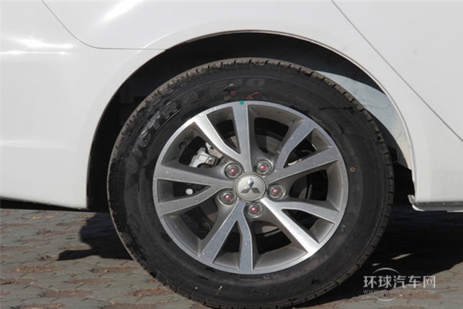 2013款 風尚版 1.6L 手動豪華型