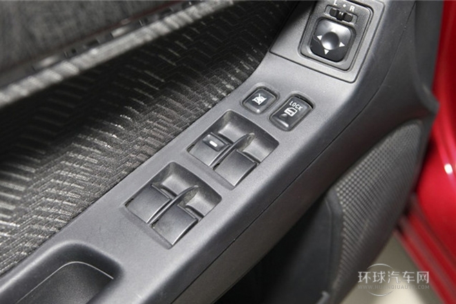 2013款 時尚版 1.8L 手動睿智型