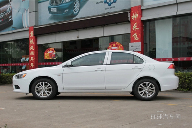 2013款 時尚版 1.8L 手動舒適型