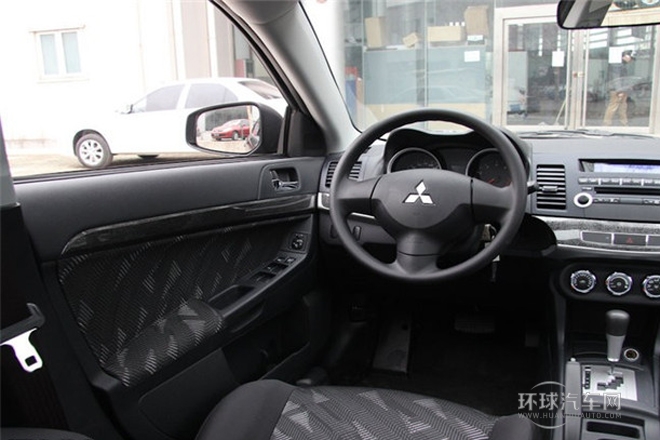 2013款 時尚版 1.8L CVT舒適型