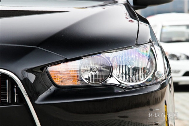 2013款 時尚版 1.8L CVT舒適型