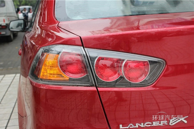 2013款 致尚版 1.8L 手動(dòng)豪華型