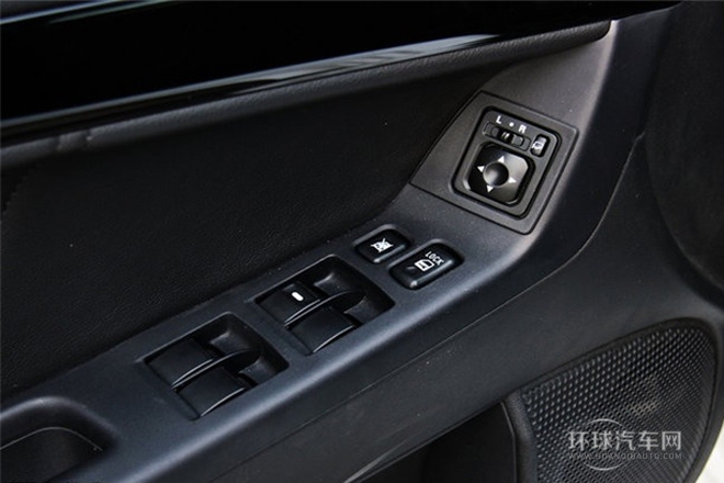 2013款 致尚版 1.8L CVT豪華型