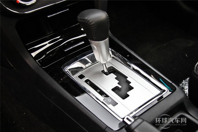 2013款 致尚版 1.8L CVT豪華型