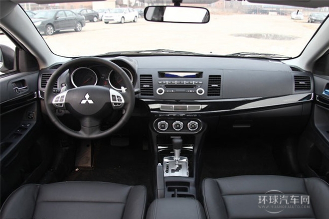 2013款 致尚版 1.8L CVT豪華型