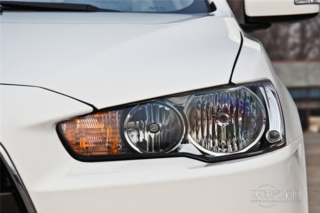 2013款 致尚版 1.8L CVT豪華型