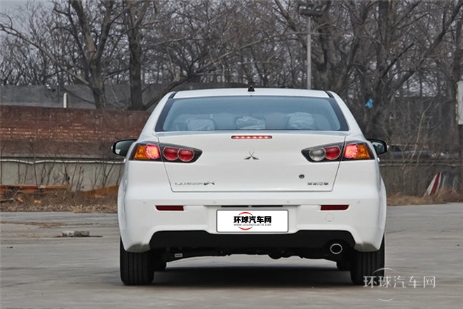2013款 致尚版 1.8L CVT豪華型