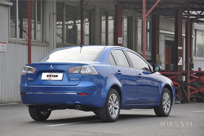 2013款 1.8L 自動(dòng)豪華型 國(guó)IV