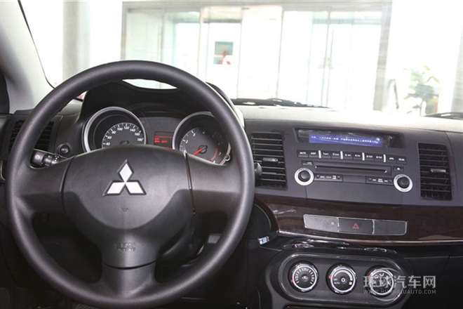 2013款 1.8L 自動旗艦型 國IV