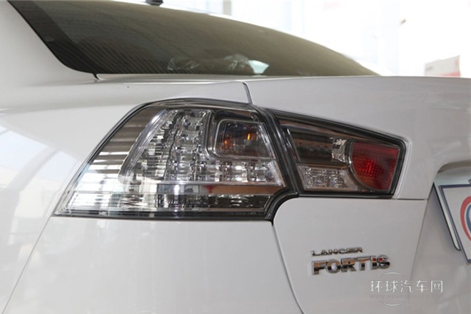 2013款 1.8L 自動旗艦型 國IV