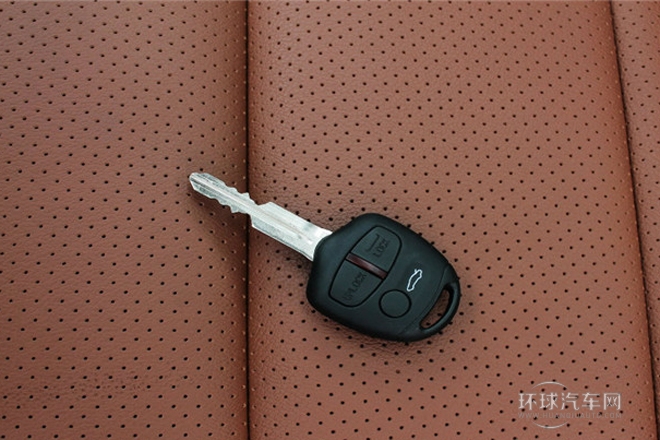 2013款 1.8L 自動豪華型 國V