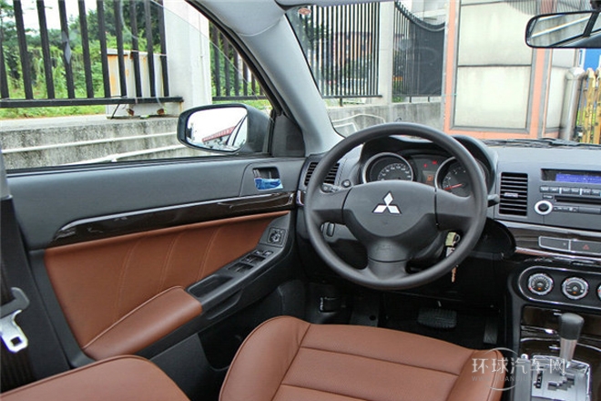 2013款 1.8L 自動(dòng)豪華型 國(guó)V