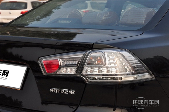 2013款 1.8L 自動旗艦型 國V