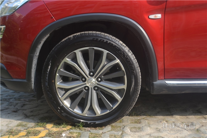 2013款 2.0L 四驅(qū)豪華型