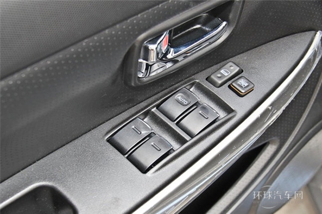 2014款 1.5L 兩驅豪華型