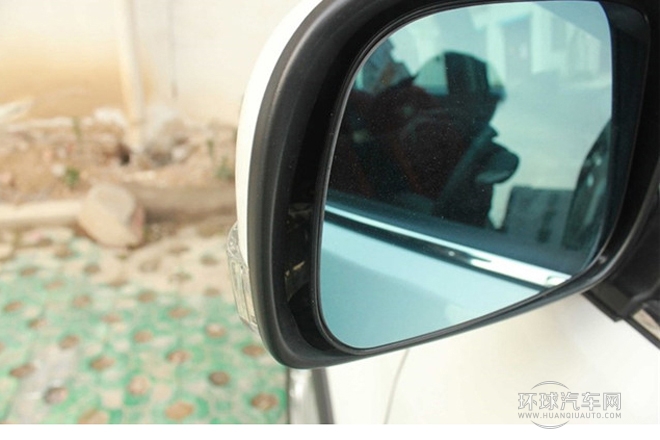 2012款 1.5L 兩驅豪華型