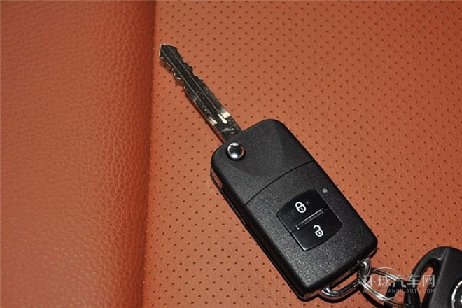 2013款 1.5T 手動(dòng)尊尚型