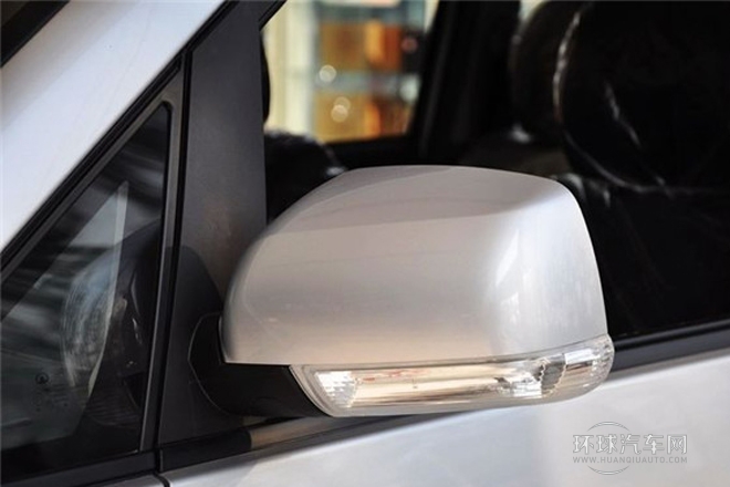 2013款 2.0L 自動舒適型