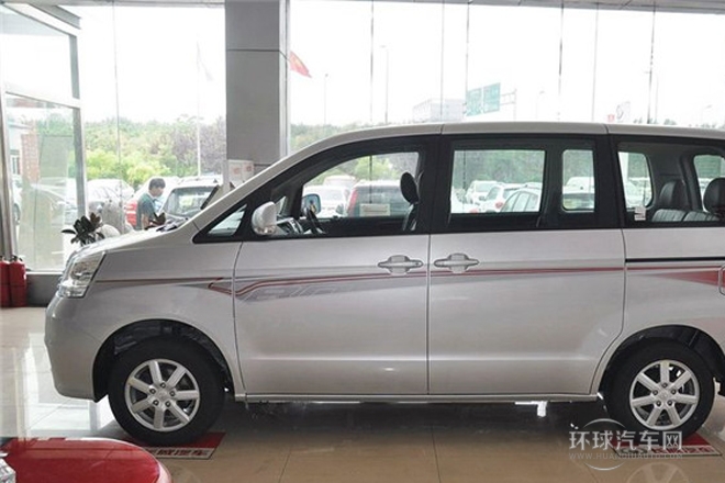 2013款 2.0L 自動舒適型