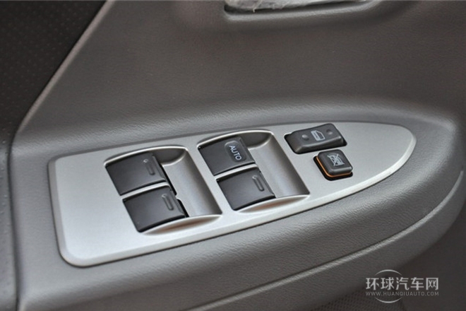 2013款 2.4L 自動(dòng)舒適型