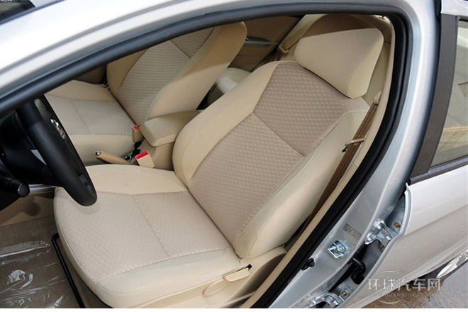 2013款 1.5L 手動舒適型