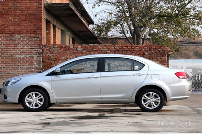 2013款 1.5L 手動舒適型