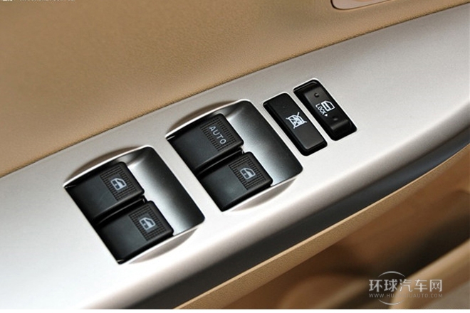 2013款 1.5L CVT舒適型