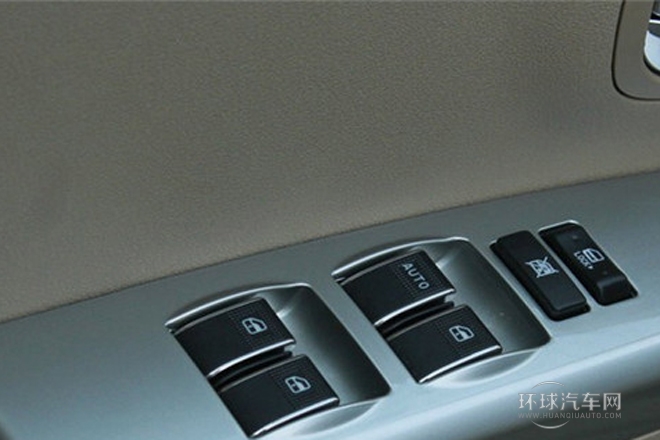 2013款 1.5L 手動豪華型