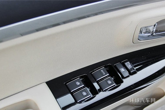 2013款 新視界版 1.5L 手動智尚型