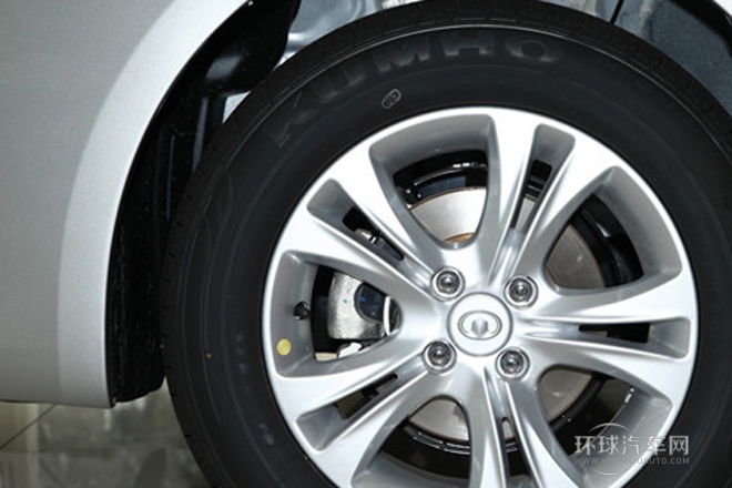 2013款 1.5L CVT豪華型