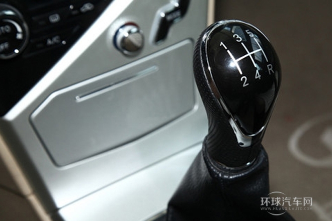 2013款 1.5L CVT豪華型