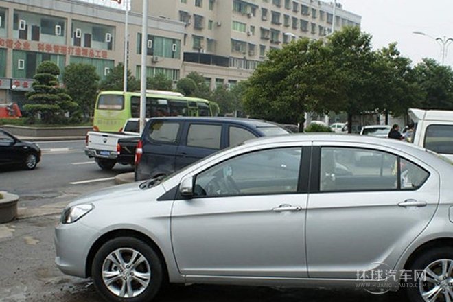 2013款 1.5L CVT豪華型