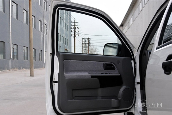 2011款 2.8T公務(wù)版 豪華型 兩驅(qū)大雙排