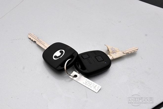 2011款 2.8T公務(wù)版 豪華型 四驅(qū)小雙排