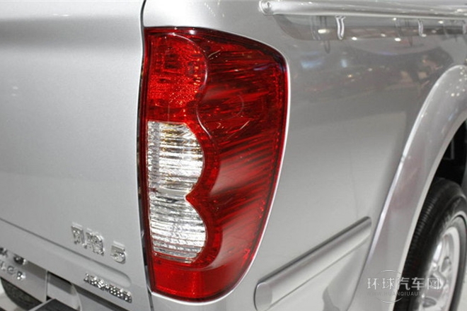 2011款 2.8T公務(wù)版 尊貴型 兩驅(qū)小雙排