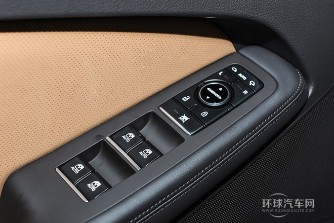 2015款 3.3 Gdi 四驅旗艦版