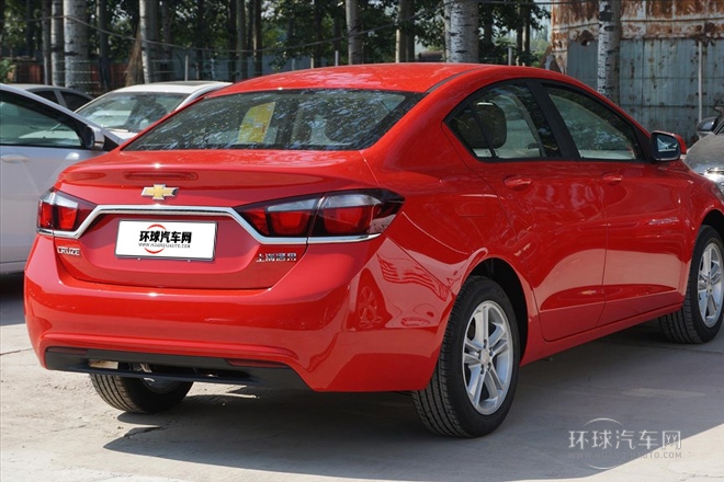 2015款 1.5L 自動(dòng)時(shí)尚版