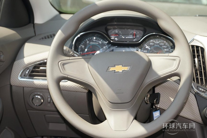 2015款 1.5L 自動時尚版