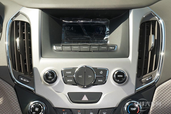 2015款 1.5L 自動(dòng)時(shí)尚版