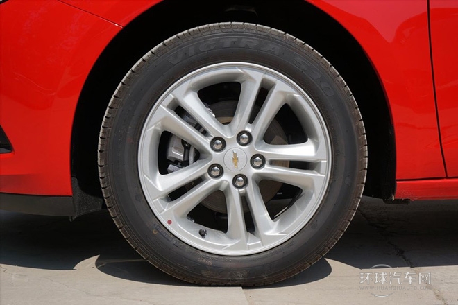 2015款 1.5L 自動時尚版