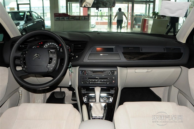 2014款 2.0L 自動尊悅型