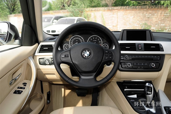 2015款 316i 進取型