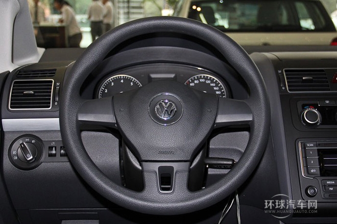 2015款 1.4T 手動舒適版5座