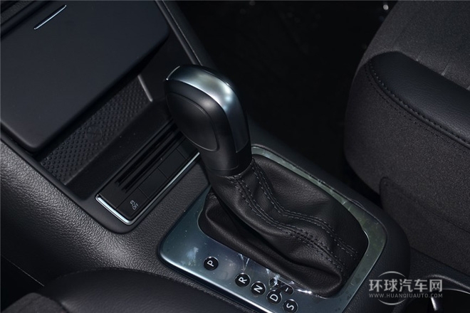 2015款 1.8TSI 手動兩驅風尚版