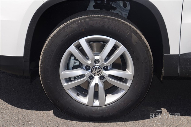 2015款 1.8TSI 手動兩驅(qū)風尚版