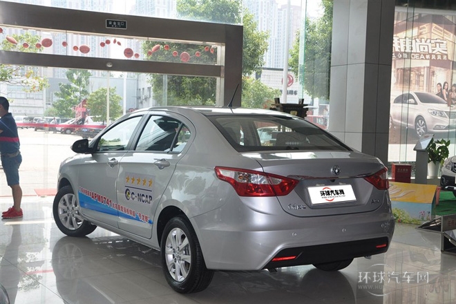 2014款 1.5L 手動(dòng)智驅(qū)實(shí)尚型